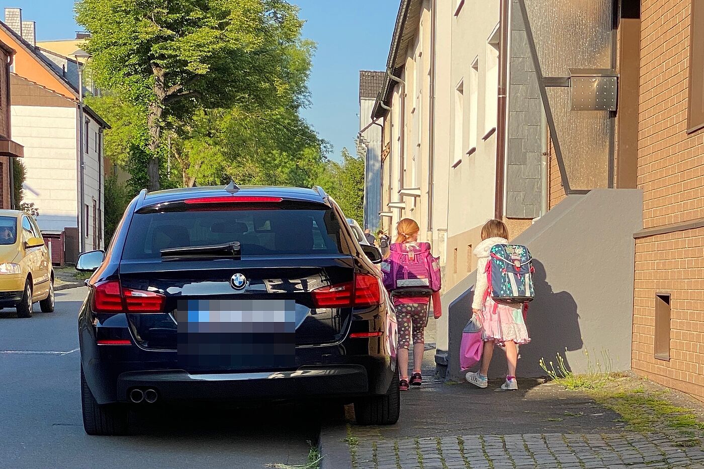 Kein Platz auf dem Gehweg