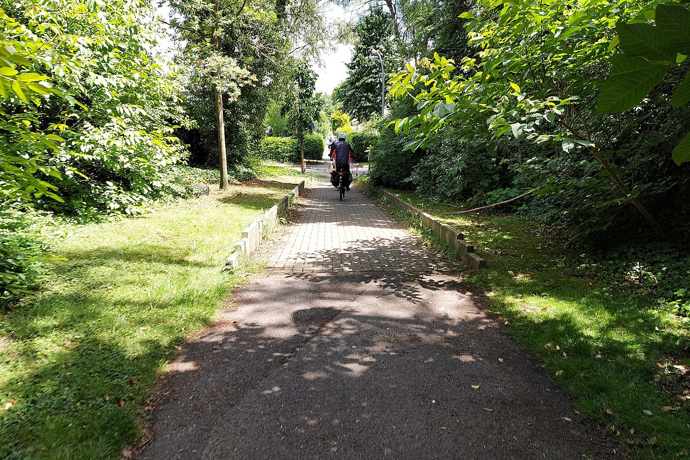 es ist nicht mehr weit weg