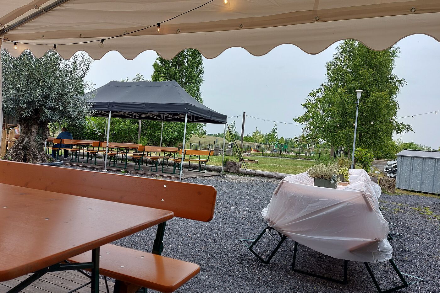 Viel Platz im Biergarten