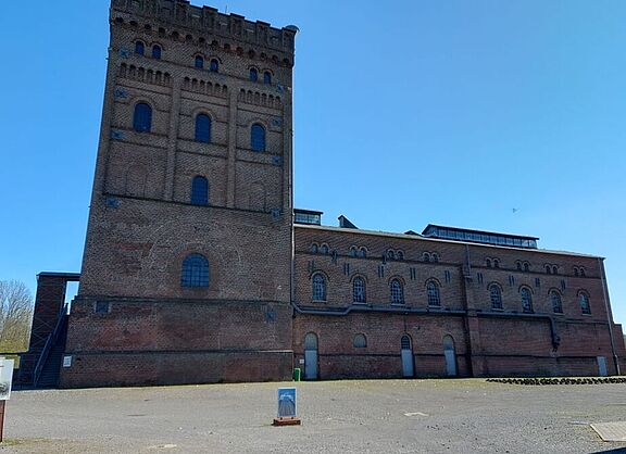 Zeche Hannover- Malakow-Turm über Schacht 1 und Maschinenhaus 