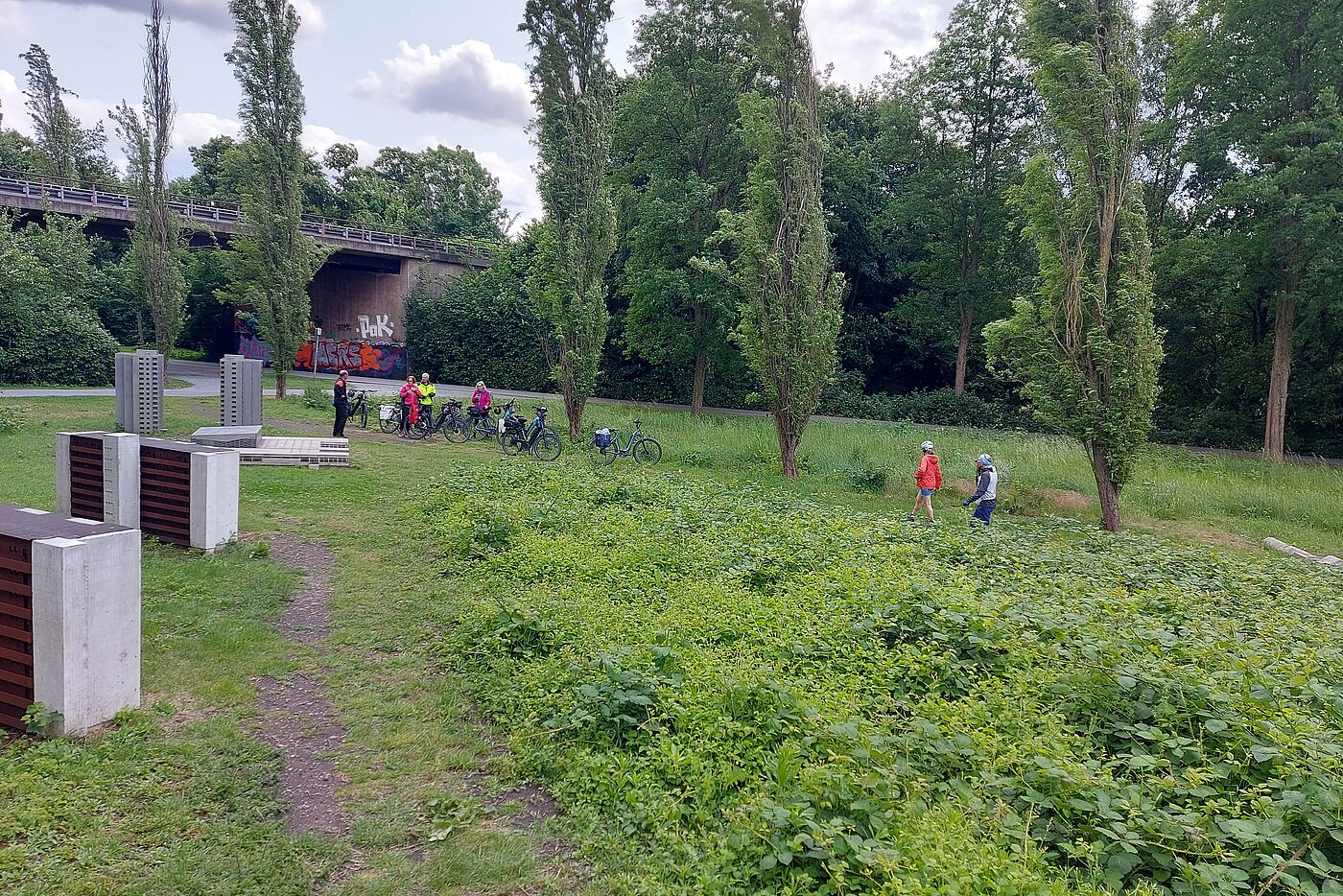 Am Emscherkunstwerk Neustadt