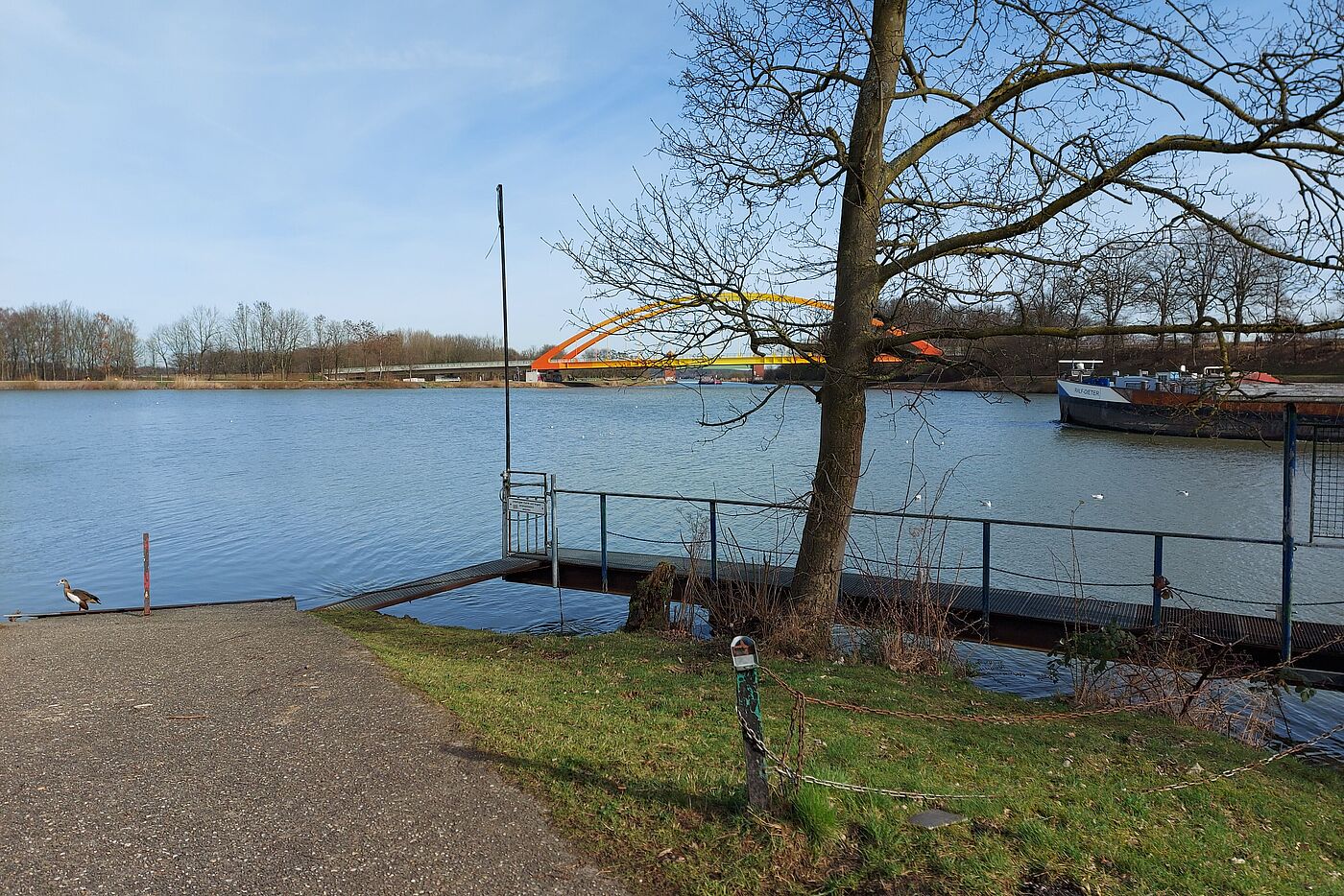 ... die neue Brücke.