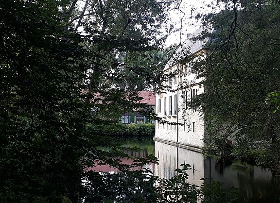 Die Burg im Wasser