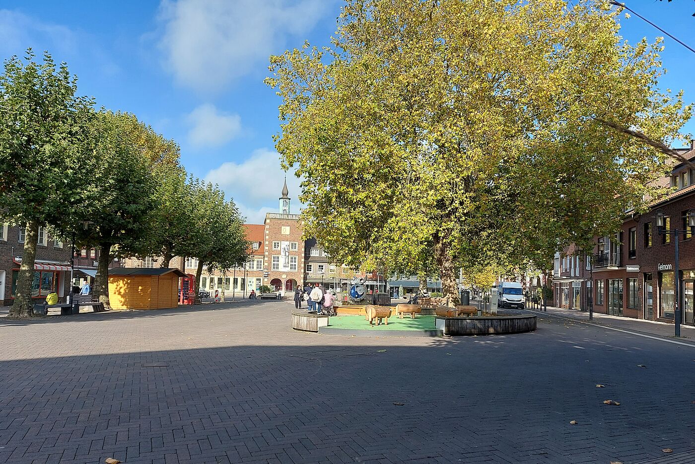 Sonnenschein auf dem Marktplatz