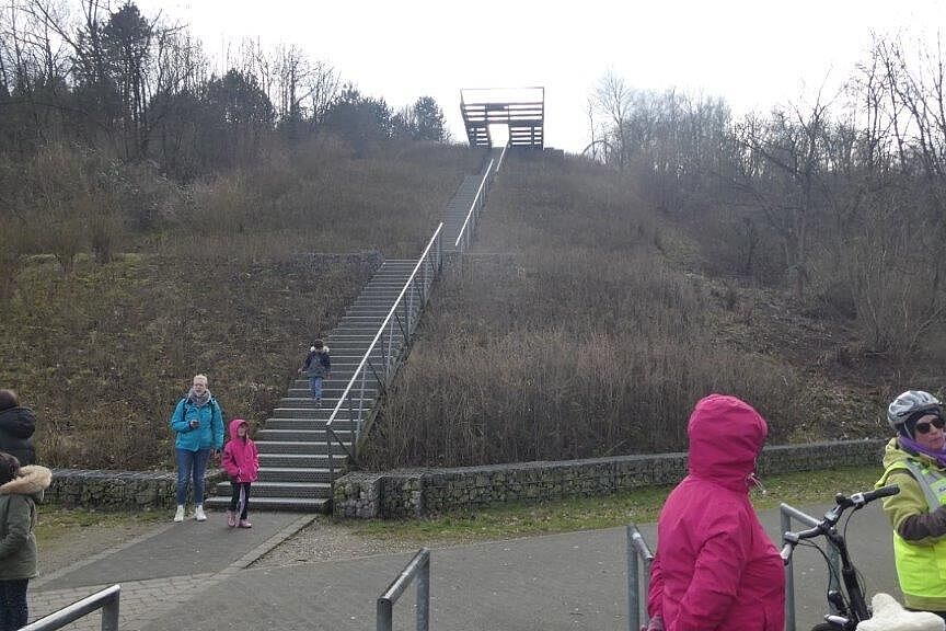 am Landschaftsbauwerk Hoheward